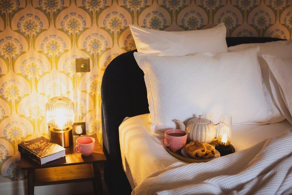 River Cottage, A Luxurious And Cosy Riverside Cottage For Two Welshpool Extérieur photo